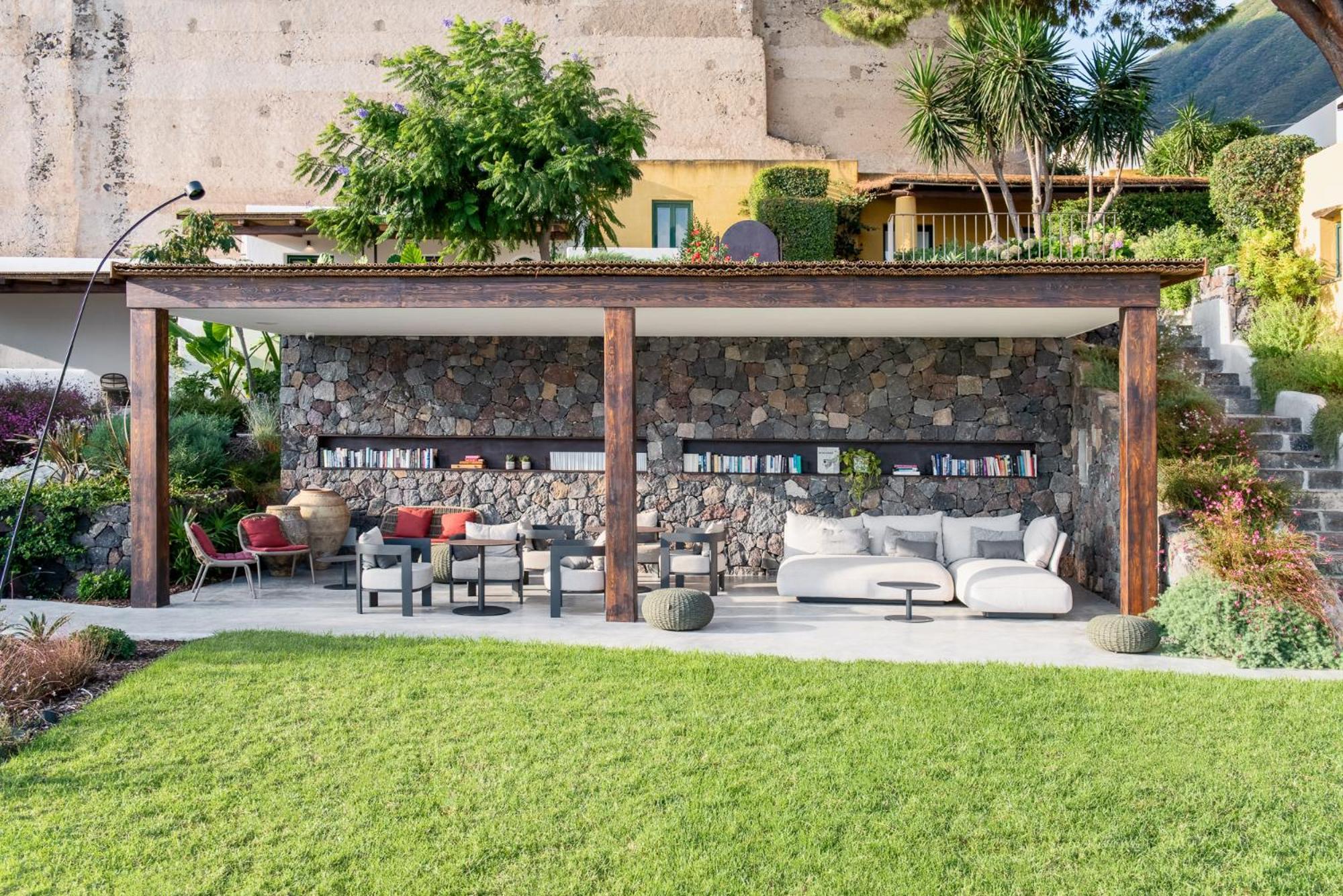 Hotel Ravesi Malfa  Exterior photo