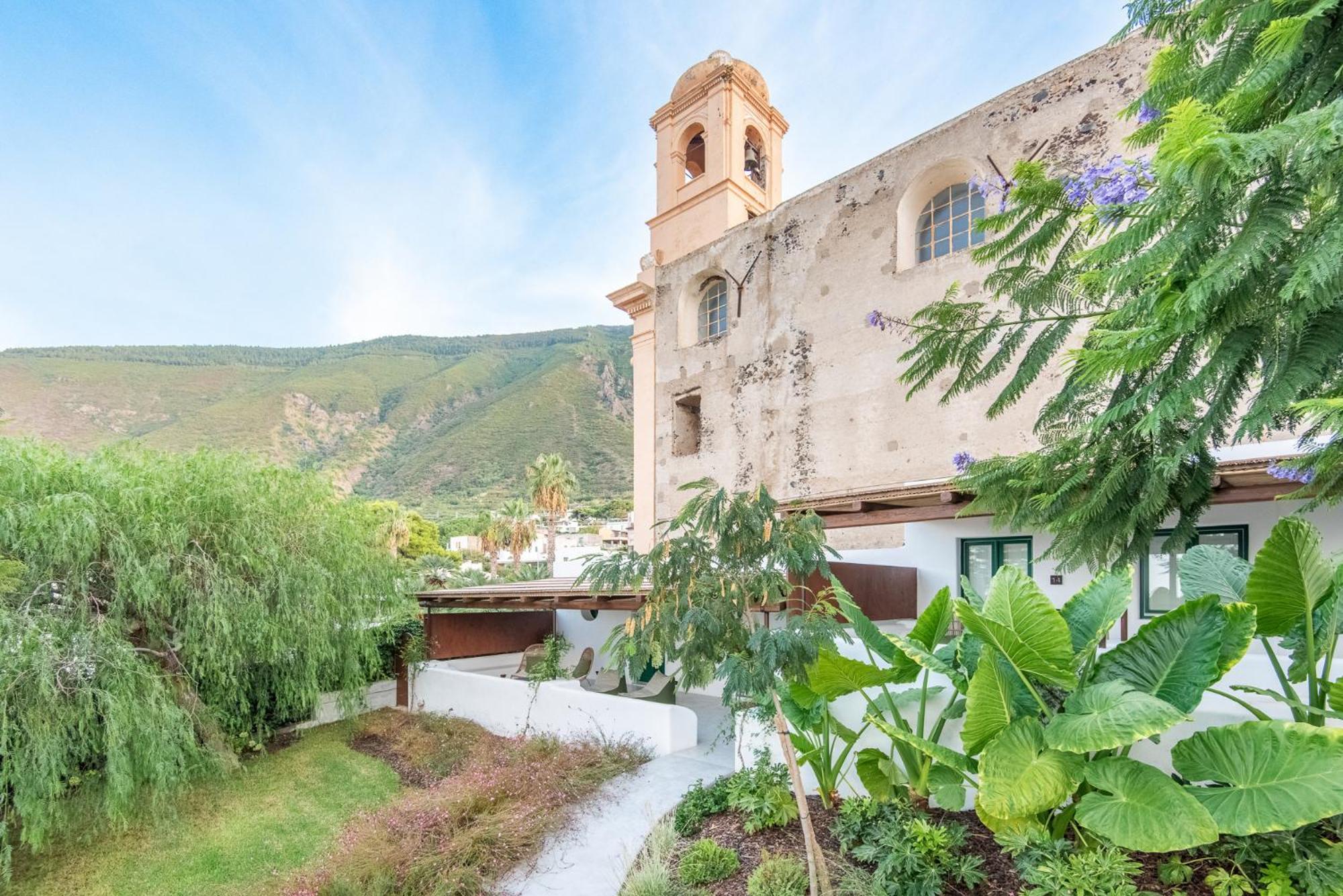 Hotel Ravesi Malfa  Exterior photo